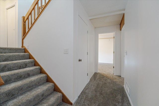 1712 Rio Loma Drive, Burnsville, MN 55337