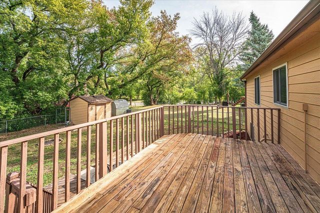 1712 Rio Loma Drive, Burnsville, MN 55337