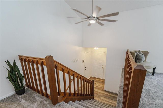 1712 Rio Loma Drive, Burnsville, MN 55337
