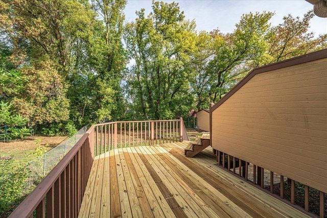 1712 Rio Loma Drive, Burnsville, MN 55337