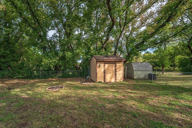 1712 Rio Loma Drive, Burnsville, MN 55337