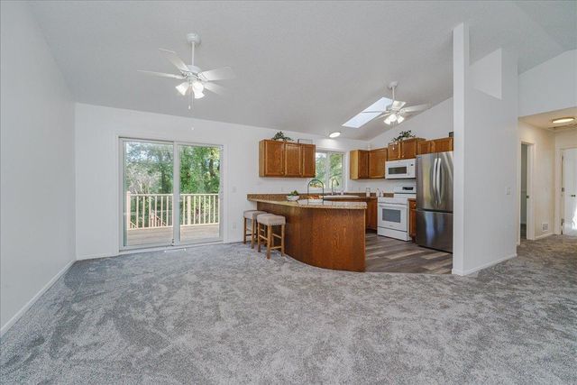1712 Rio Loma Drive, Burnsville, MN 55337