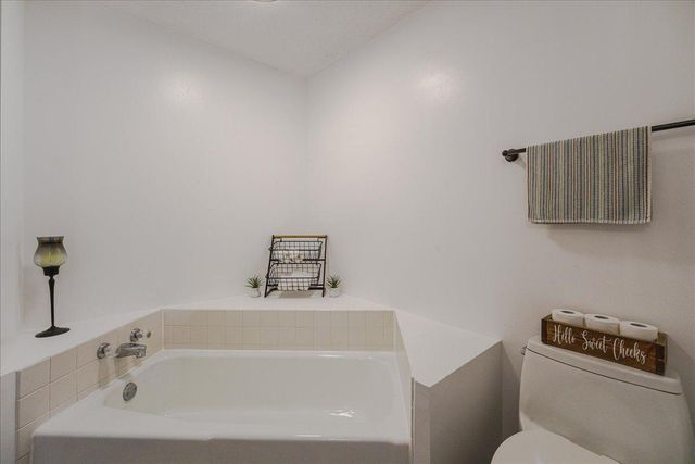 1712 Rio Loma Drive, Burnsville, MN 55337