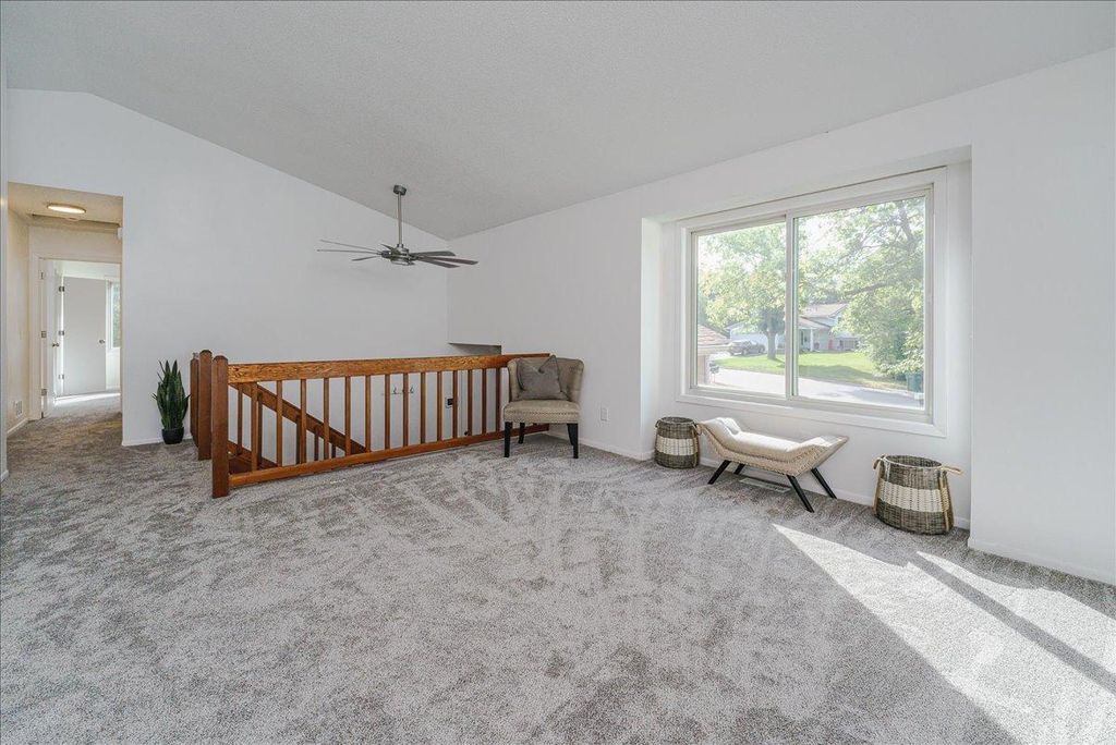 1712 Rio Loma Drive, Burnsville, MN 55337 — photo 4
