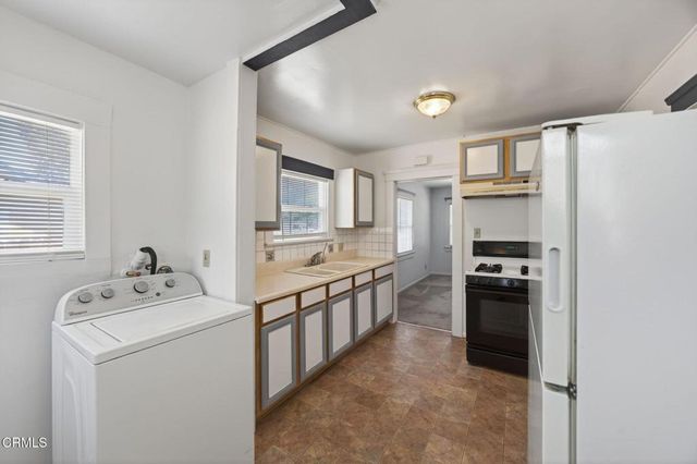 822 E Pleasant Street, Santa Paula, CA 93060