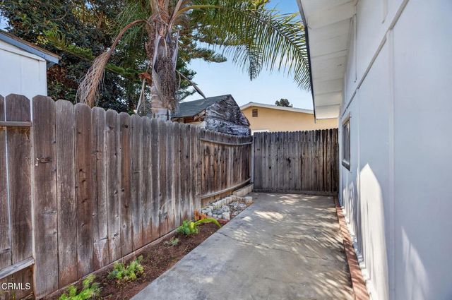 822 E Pleasant Street, Santa Paula, CA 93060