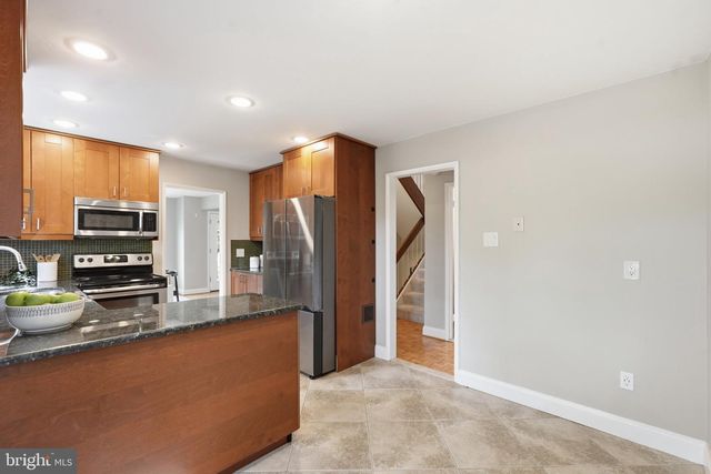 6313 SWORDS WAY, Bethesda, MD 20817