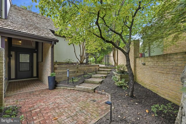 6313 SWORDS WAY, Bethesda, MD 20817