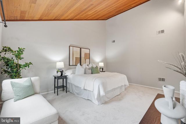6313 SWORDS WAY, Bethesda, MD 20817