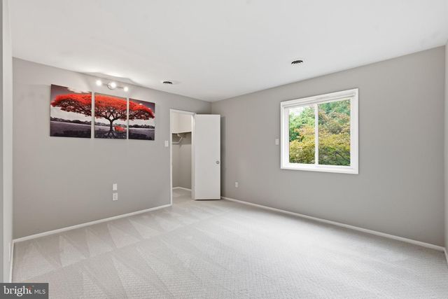 6313 SWORDS WAY, Bethesda, MD 20817
