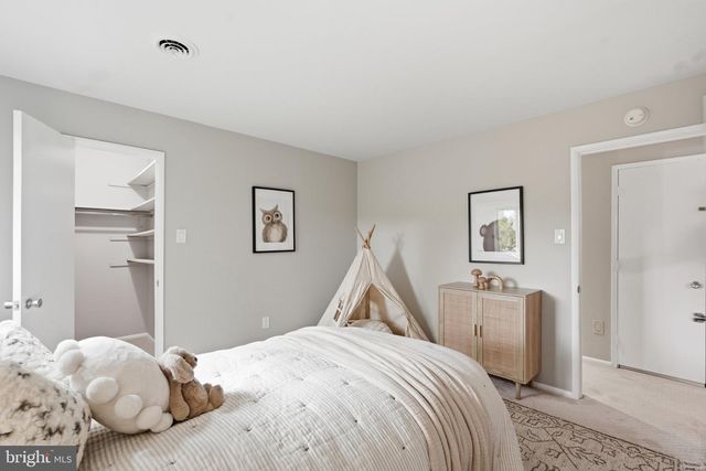 6313 SWORDS WAY, Bethesda, MD 20817