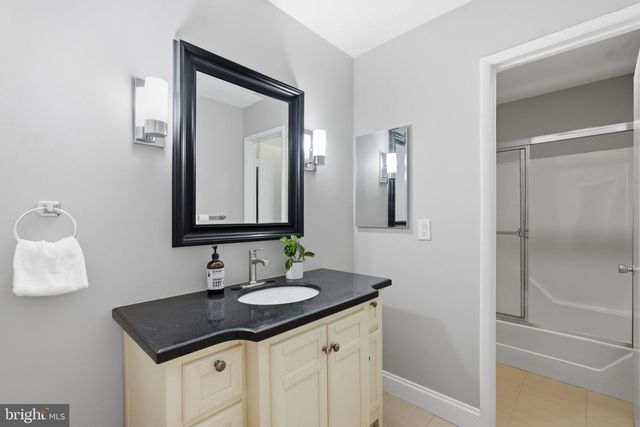6313 SWORDS WAY, Bethesda, MD 20817