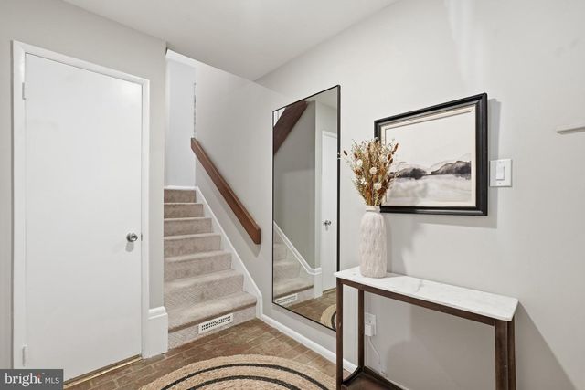 6313 SWORDS WAY, Bethesda, MD 20817