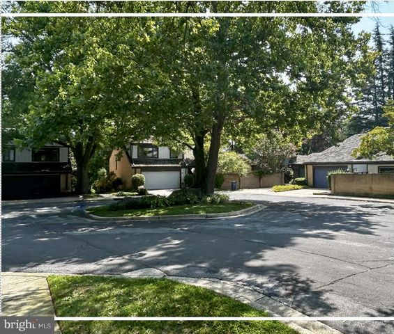 6313 SWORDS WAY, Bethesda, MD 20817