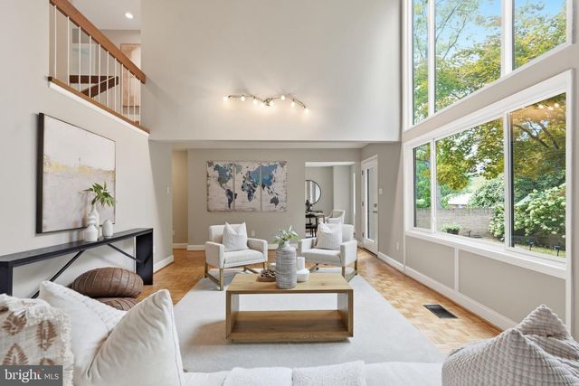 6313 SWORDS WAY, Bethesda, MD 20817