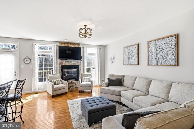 331 VILLAGE WAY, Chalfont, PA 18914