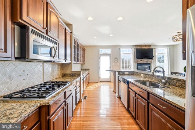 331 VILLAGE WAY, Chalfont, PA 18914