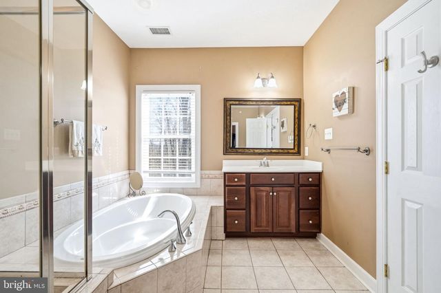 331 VILLAGE WAY, Chalfont, PA 18914