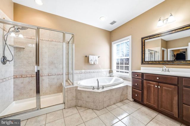 331 VILLAGE WAY, Chalfont, PA 18914