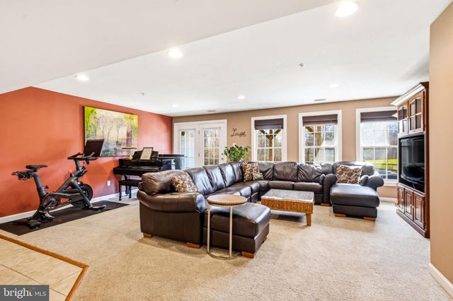 331 VILLAGE WAY, Chalfont, PA 18914