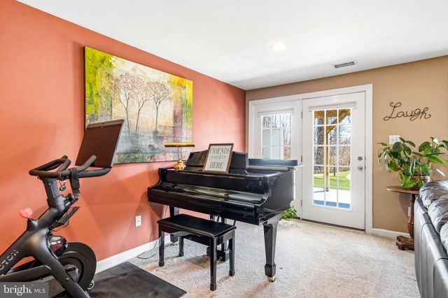 331 VILLAGE WAY, Chalfont, PA 18914