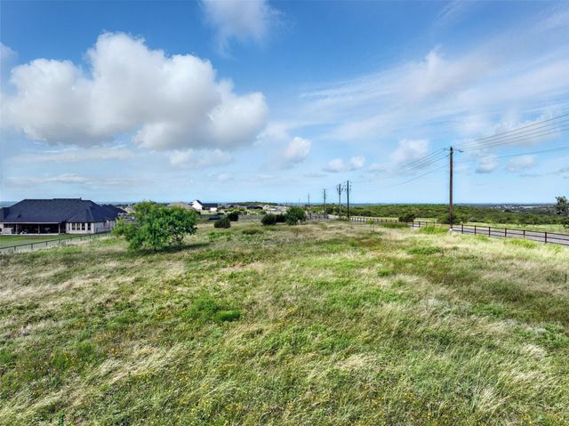 2001 Eagles Ridge Drive, Weatherford, TX 76087