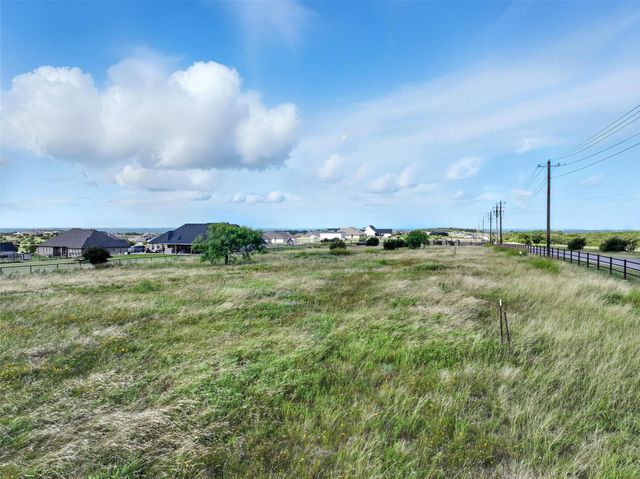 2001 Eagles Ridge Drive, Weatherford, TX 76087