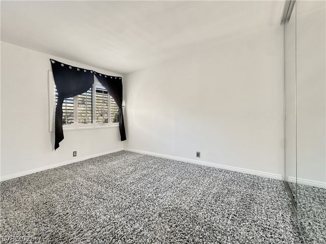 730 South Royal Crest Circle 424, Las Vegas, NV 89169