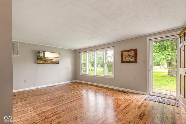 181 W 550 S, Columbus, IN 47201