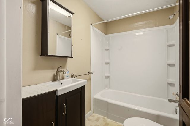 181 W 550 S, Columbus, IN 47201