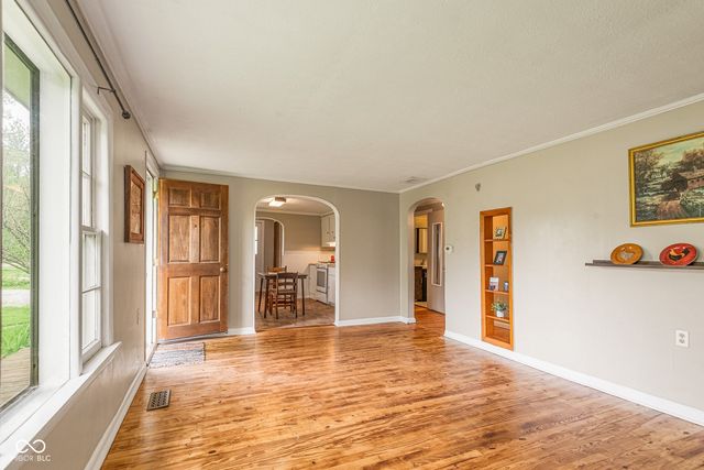 181 W 550 S, Columbus, IN 47201
