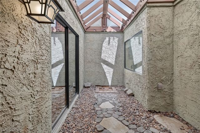 4587 Madreperla Street, Las Vegas, NV 89121