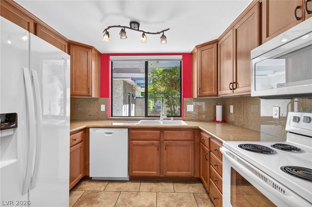 4587 Madreperla Street, Las Vegas, NV 89121