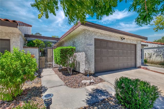 4587 Madreperla Street, Las Vegas, NV 89121