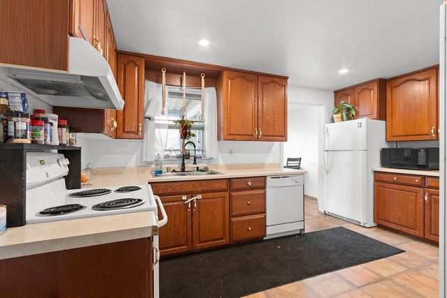 2311 EAST RIVER DRIVE, Green Bay, WI 54301