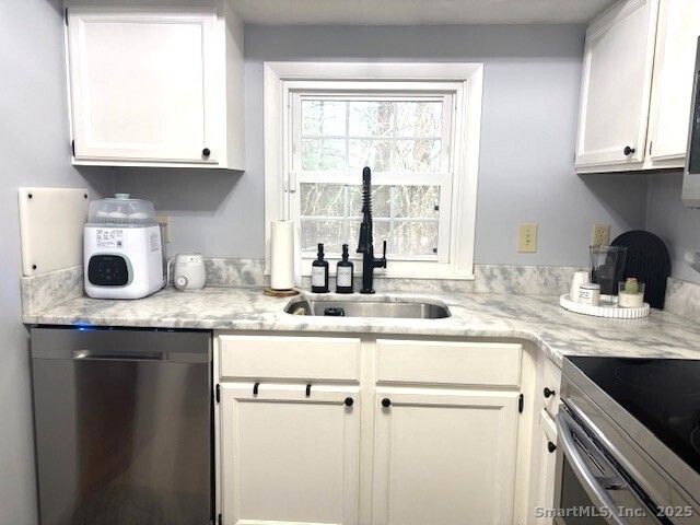 54 Rope Ferry Road C55, Waterford, CT 06385