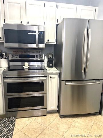 54 Rope Ferry Road C55, Waterford, CT 06385