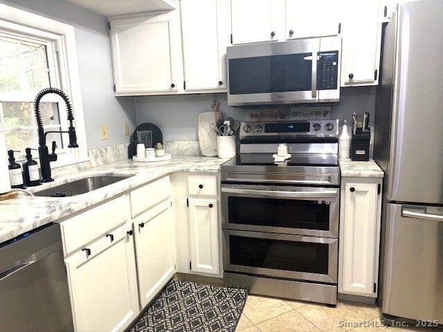 54 Rope Ferry Road C55, Waterford, CT 06385