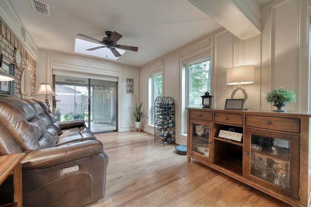 220 Texas Dr, Hideaway, TX 75771