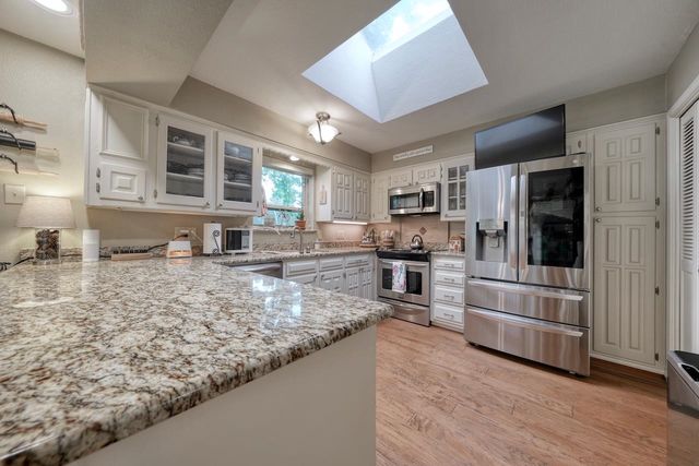 220 Texas Dr, Hideaway, TX 75771