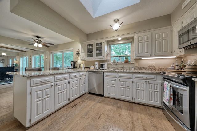 220 Texas Dr, Hideaway, TX 75771