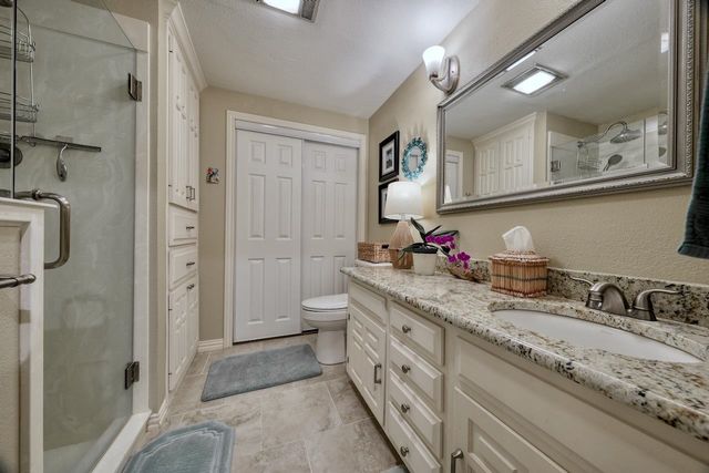 220 Texas Dr, Hideaway, TX 75771