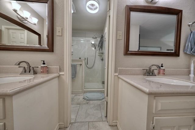 220 Texas Dr, Hideaway, TX 75771