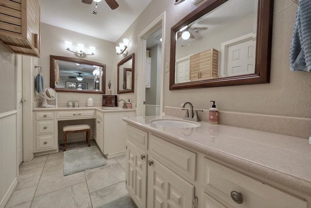 220 Texas Dr, Hideaway, TX 75771