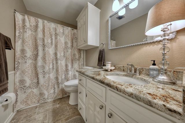 220 Texas Dr, Hideaway, TX 75771