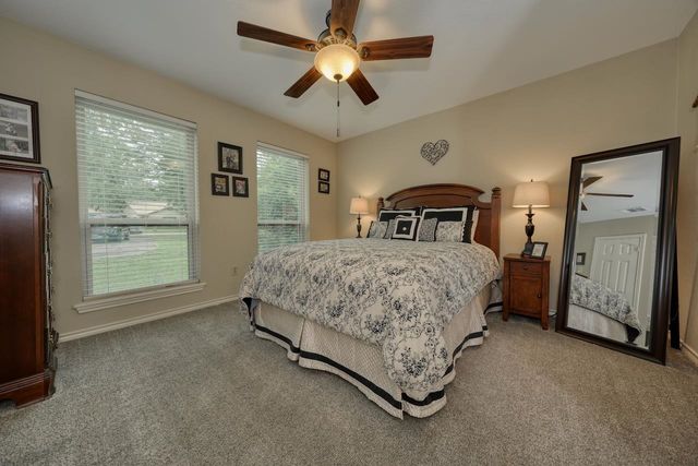 220 Texas Dr, Hideaway, TX 75771