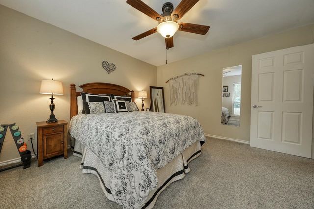 220 Texas Dr, Hideaway, TX 75771