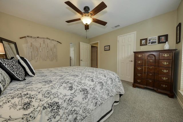 220 Texas Dr, Hideaway, TX 75771