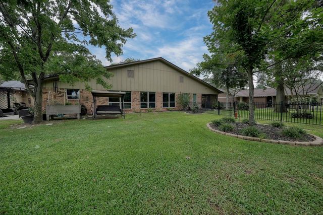 220 Texas Dr, Hideaway, TX 75771