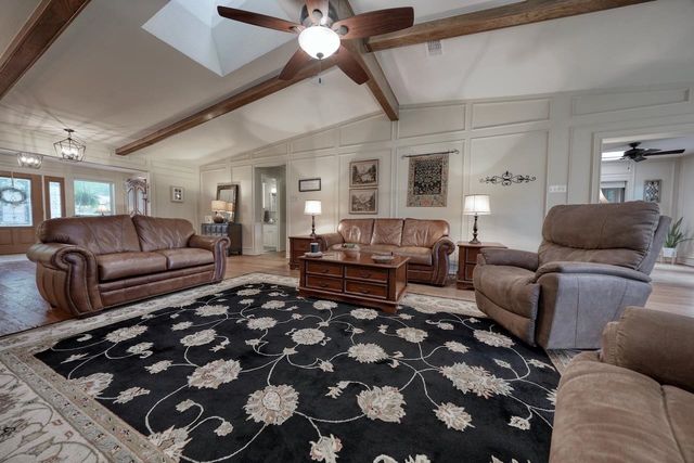 220 Texas Dr, Hideaway, TX 75771